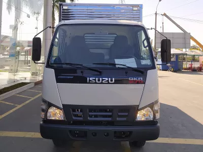 Thay Kính Lái xe tải Isuzu 2.8 tấn tận nơi